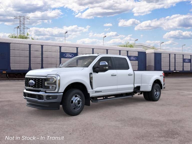 2026 Ford Super Duty F-350 DRW LARIAT