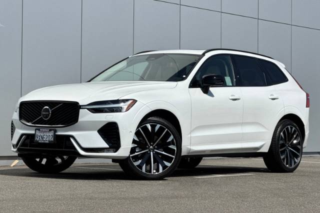 2026 Volvo XC60 B5 Ultra