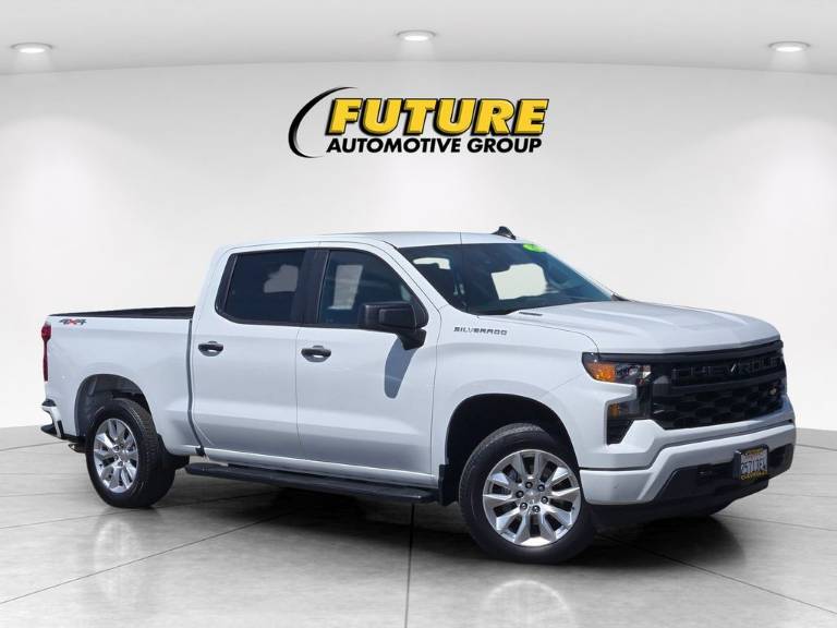 2025 Chevrolet Silverado 1500 Custom