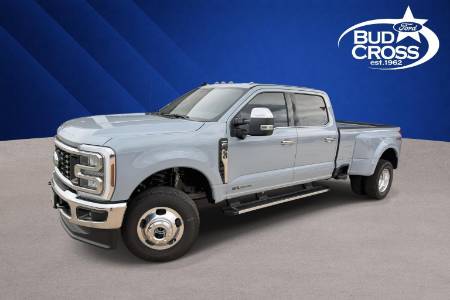 2026 Ford Super Duty F-350 DRW LARIAT