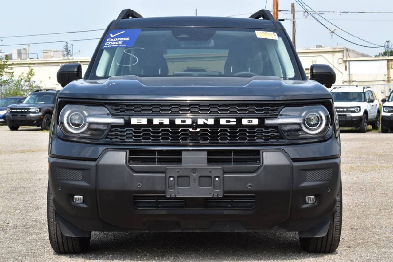 Certified 2025 Ford Bronco Sport Outer Banks with VIN 3FMCR9CN6SRE85290 for sale in Kansas City