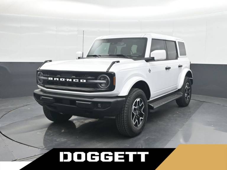 2026 Ford Bronco Outer Banks