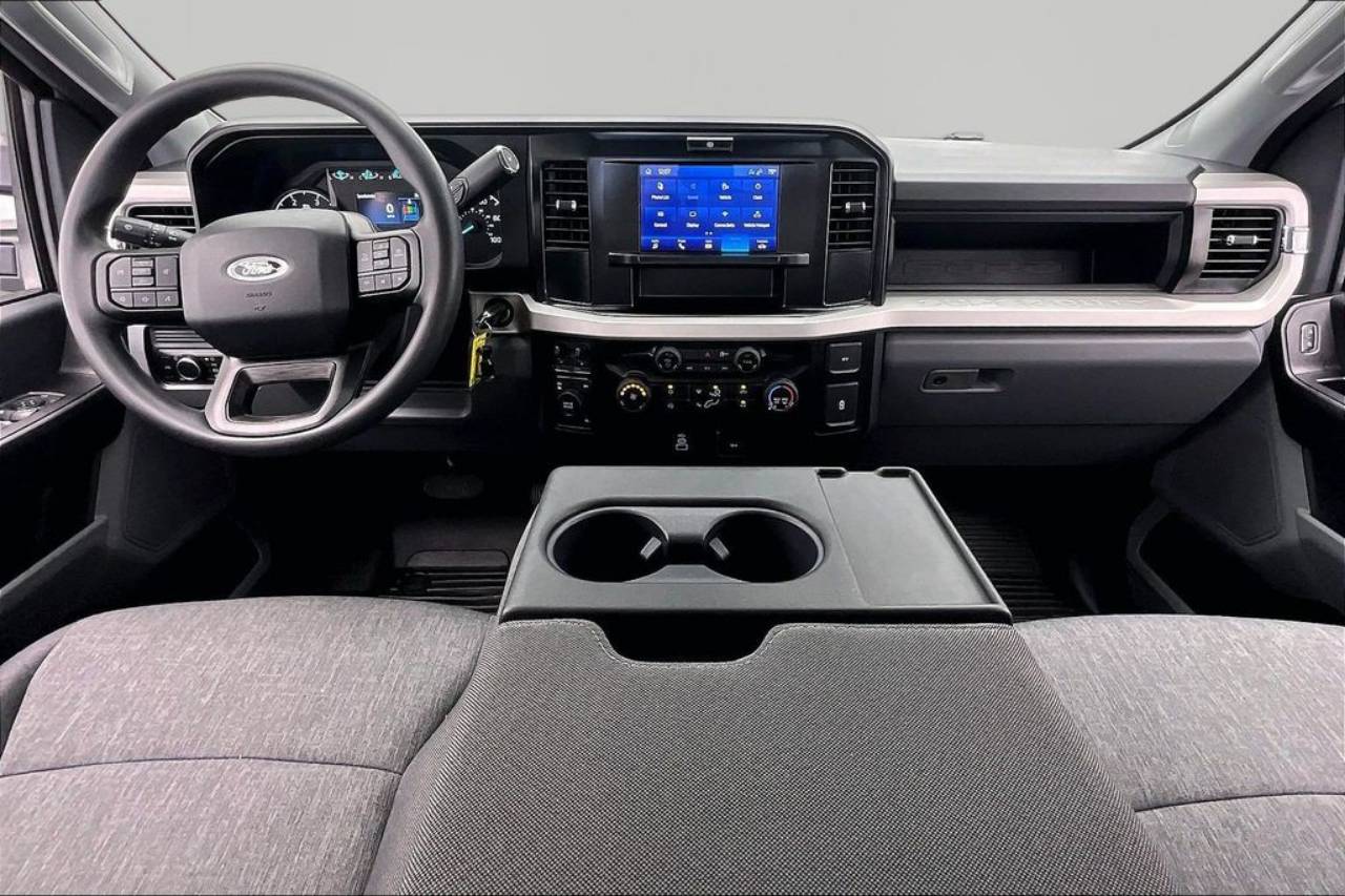 2026 Ford F-350 Super Duty XL - Photo 16