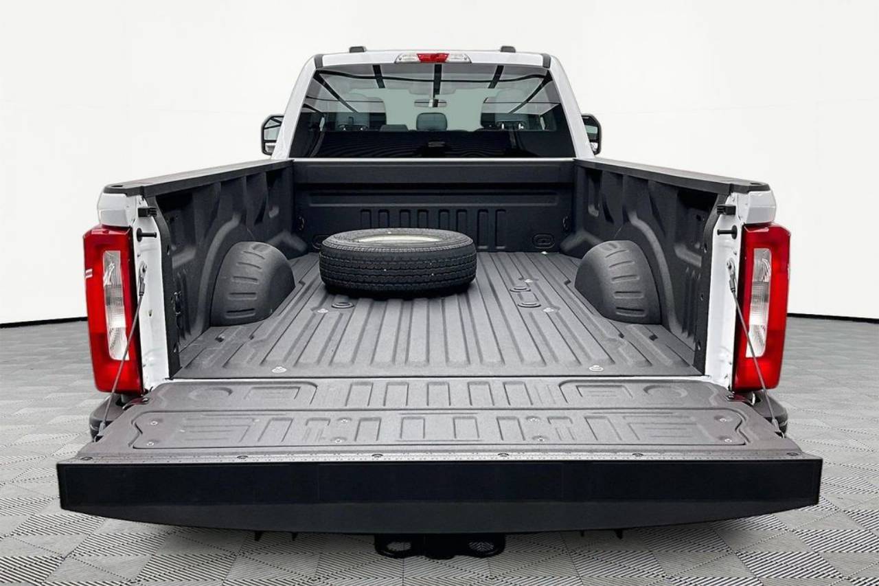 2026 Ford F-350 Super Duty XL - Photo 18