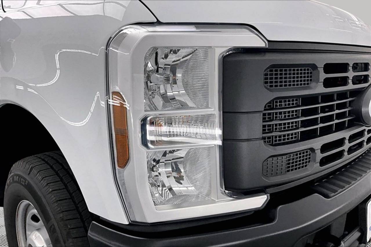 2026 Ford F-350 Super Duty XL - Photo 30