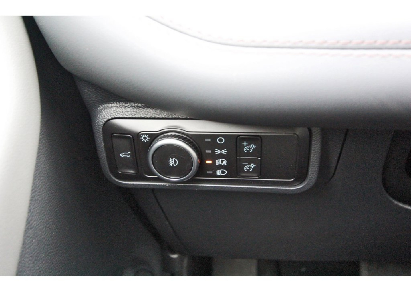 2026 Ford Explorer Active - Photo 14