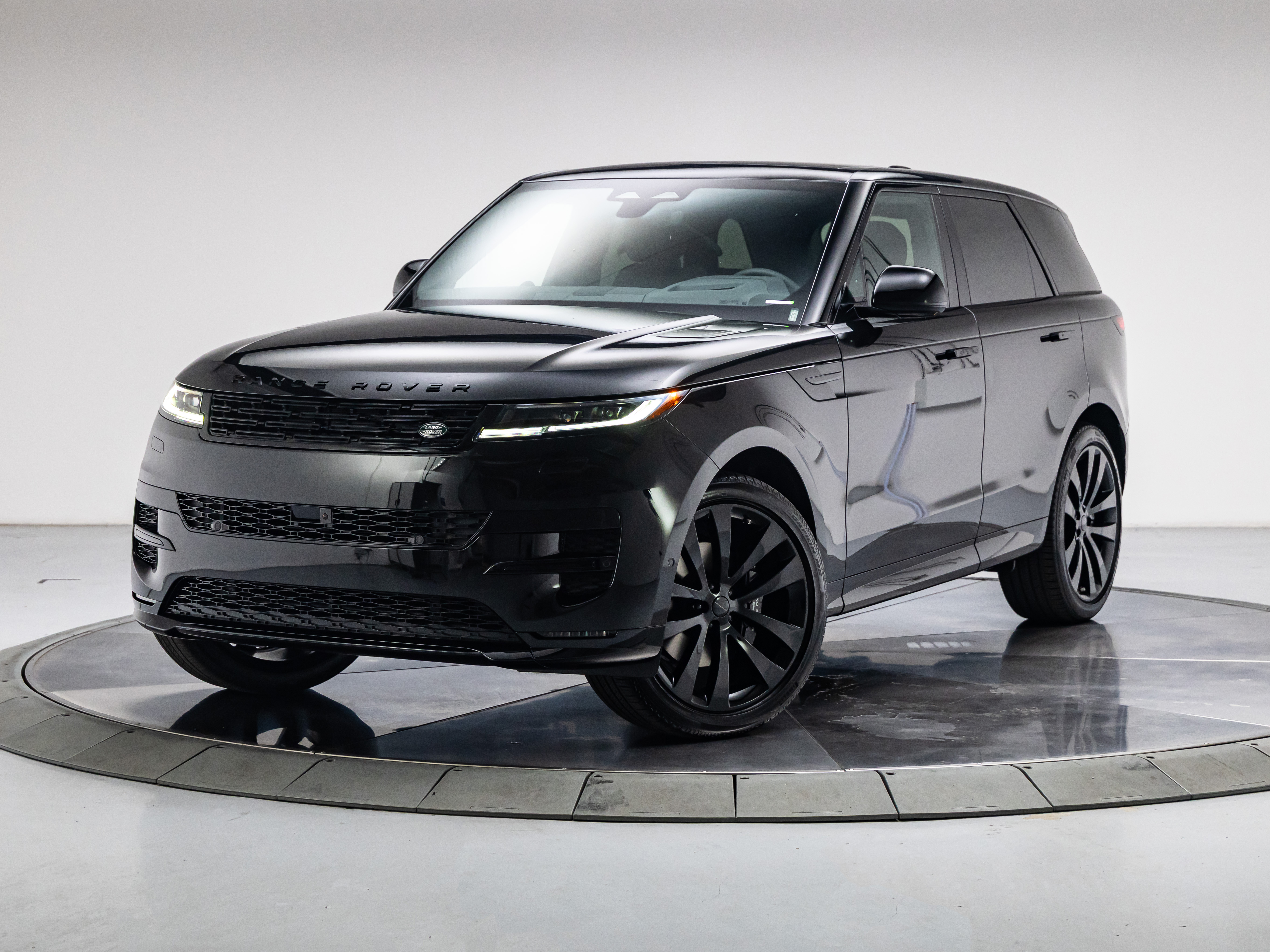 New 2026 Land Rover Range Rover Sport P400 Dynamic SE