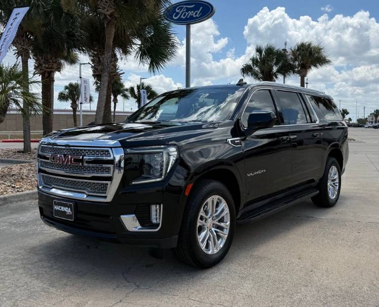 2023 GMC Yukon XL SLE
