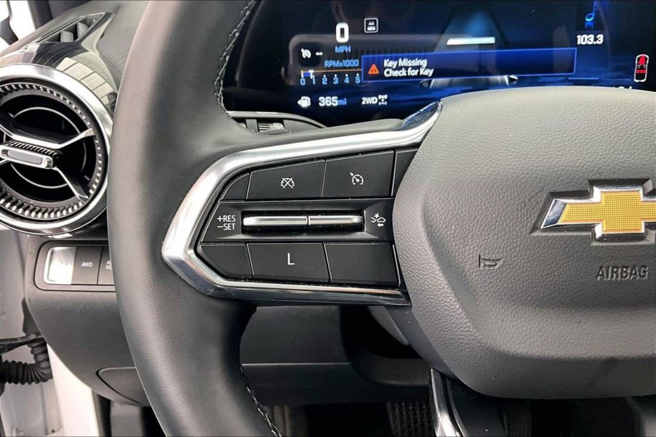 2025 Chevrolet Equinox LT - Photo 18