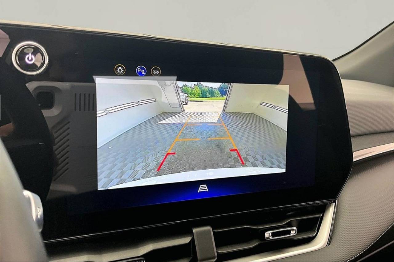 2025 Chevrolet Equinox LT - Photo 21