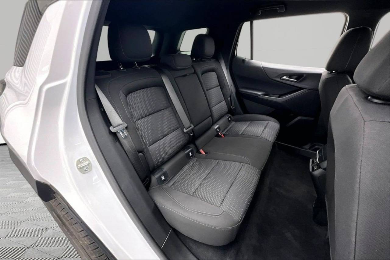 2025 Chevrolet Equinox LT - Photo 27