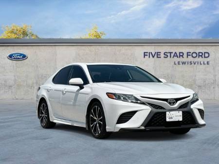 2019 Toyota Camry SE