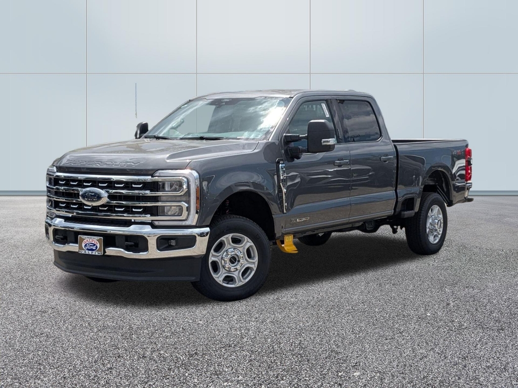 2026 Ford F-350 SD XLT
