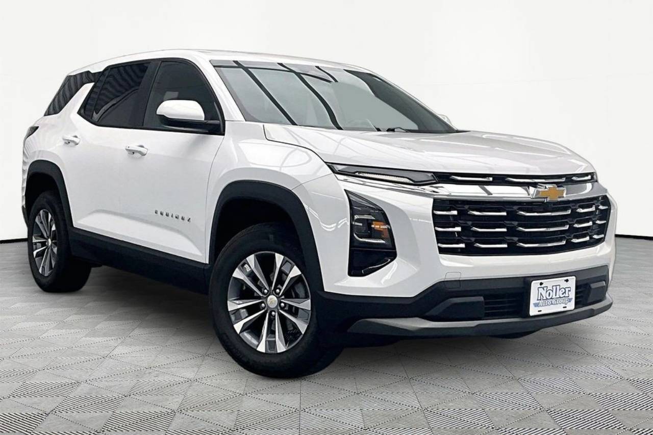 2025 Chevrolet Equinox LT - Photo 12