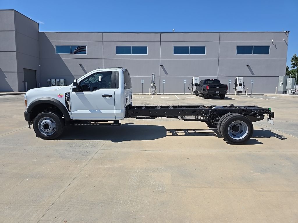 2026 Ford F-550 Super Duty Chassis Cab XL - Photo 7