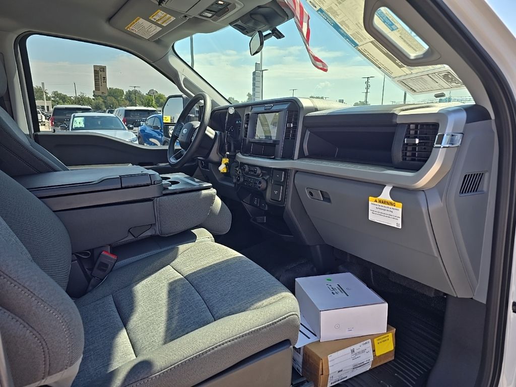 2026 Ford F-550 Super Duty Chassis Cab XL - Photo 12