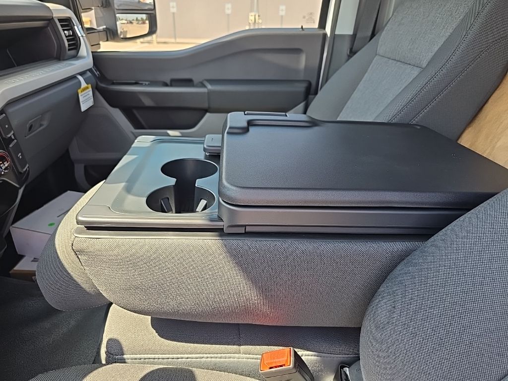 2026 Ford F-550 Super Duty Chassis Cab XL - Photo 17