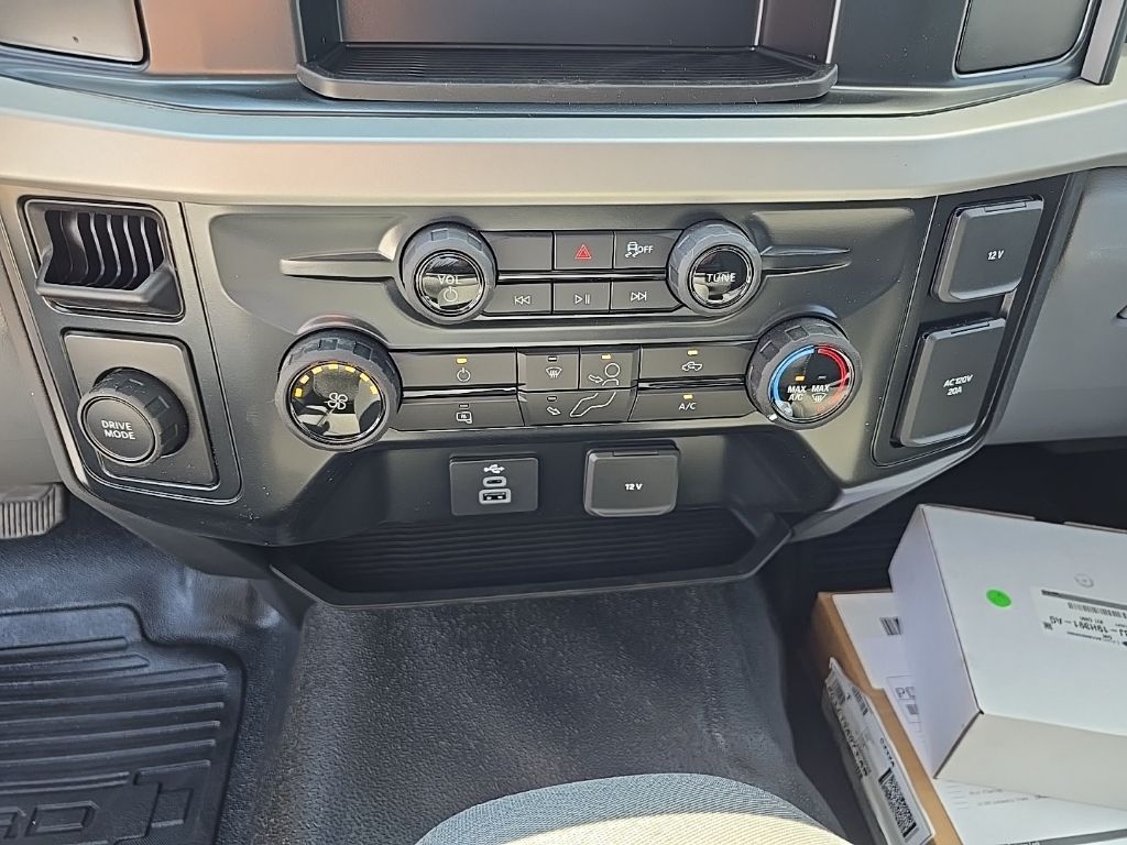 2026 Ford F-550 Super Duty Chassis Cab XL - Photo 18