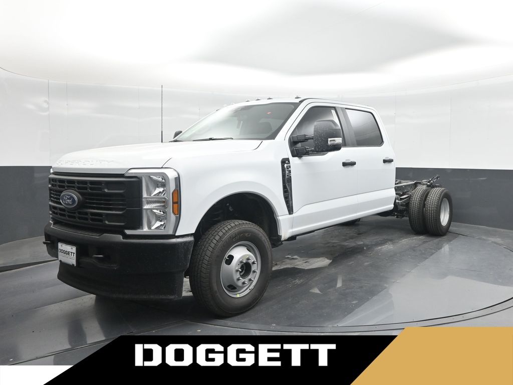 2025 Ford F-350 Super Duty Chassis Cab
