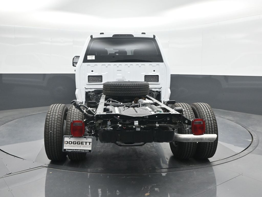 2025 Ford F-350 Super Duty Chassis Cab XL - Photo 15