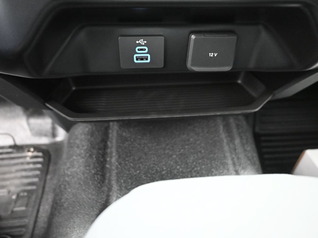 2025 Ford F-350 Super Duty Chassis Cab XL - Photo 27