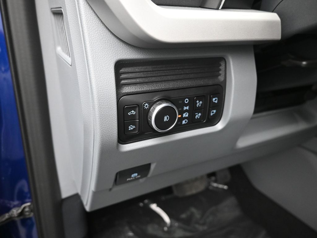 2026 Ford F-250 Super Duty XLT - Photo 13
