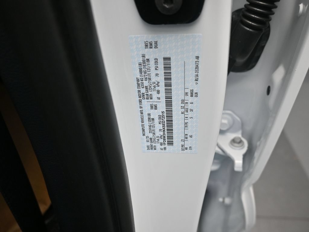 2025 Ford F-350 Super Duty Chassis Cab XL - Photo 18