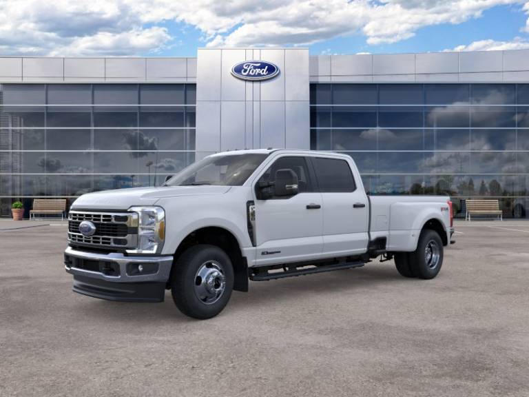 2026 Ford Super Duty F-350 DRW XLT 4WD Crew Cab 8' Box