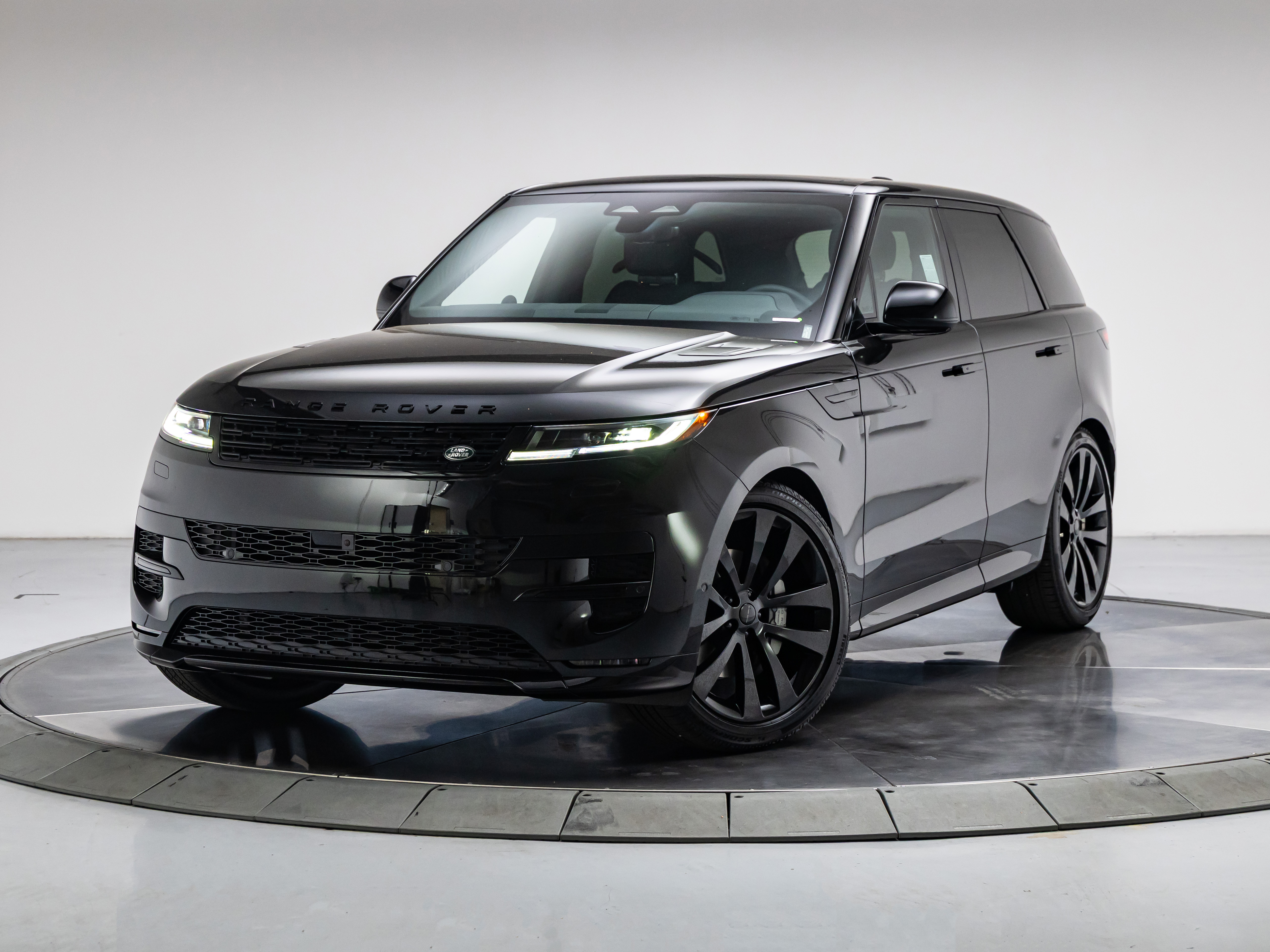 New 2026 Land Rover Range Rover Sport P400 Dynamic SE