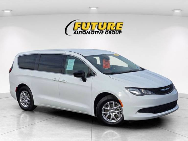 2024 Chrysler Voyager LX