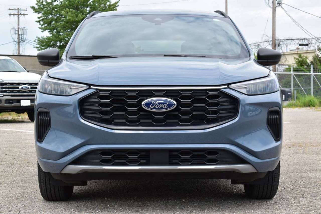 Certified 2024 Ford Escape ST-Line with VIN 1FMCU9MN1RUA91082 for sale in Kansas City