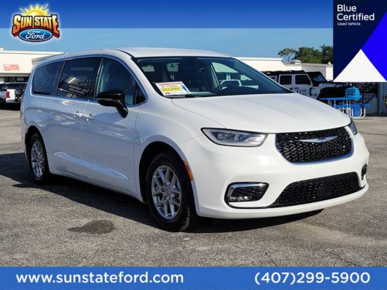 2024 Chrysler Pacifica Touring L