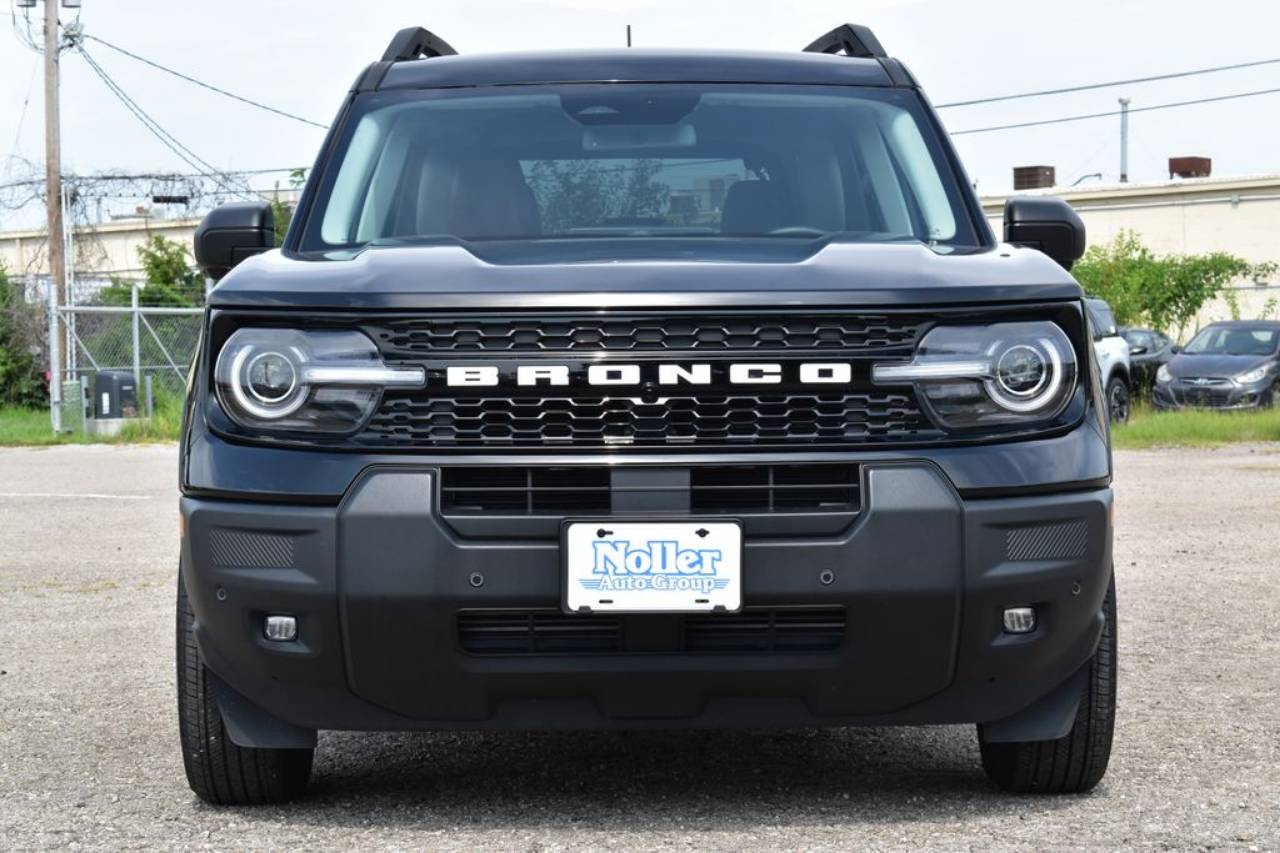 Certified 2025 Ford Bronco Sport Outer Banks with VIN 3FMCR9CN1SRE85679 for sale in Kansas City