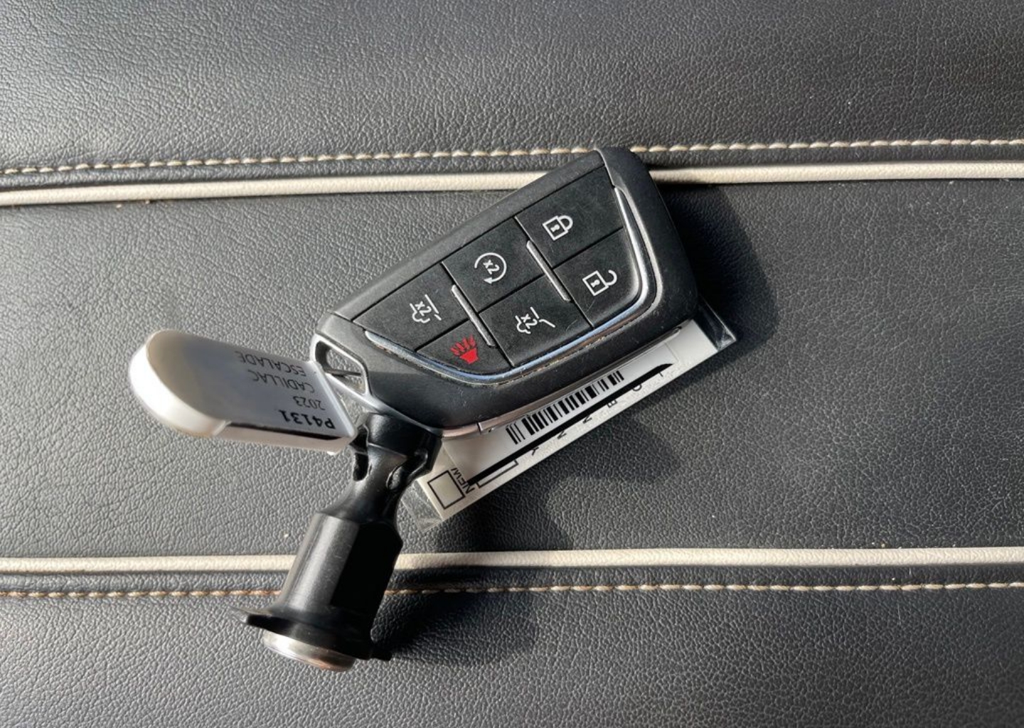 2023 Cadillac Escalade Sport - Photo 38