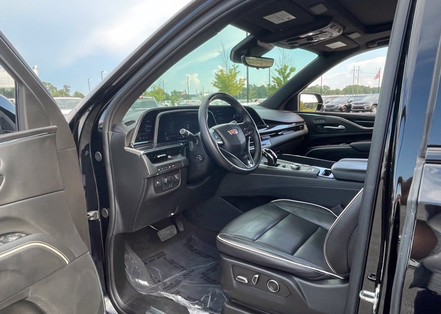 2023 Cadillac Escalade Sport - Photo 40