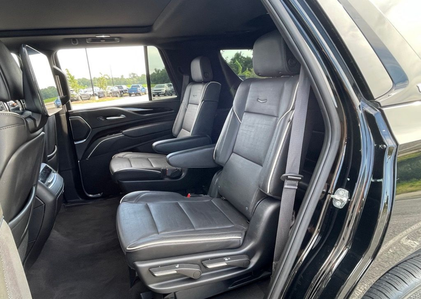 2023 Cadillac Escalade Sport - Photo 43