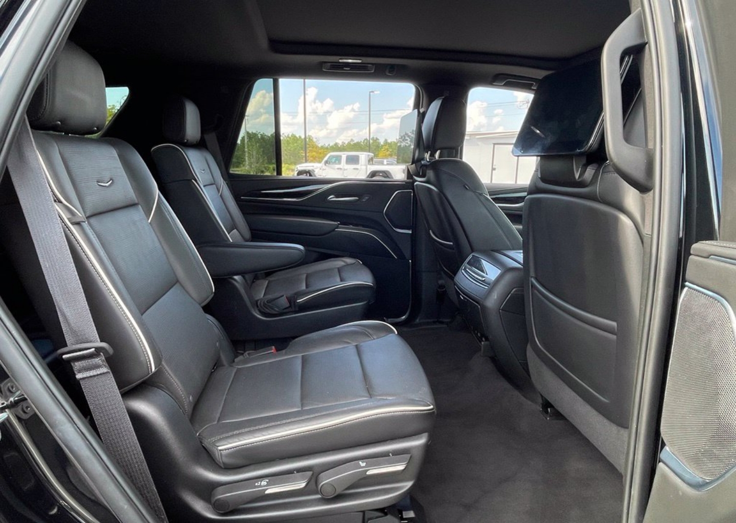 2023 Cadillac Escalade Sport - Photo 50