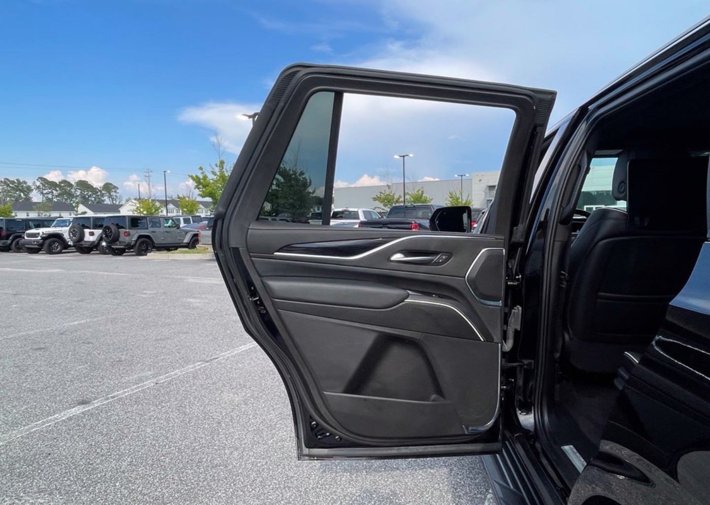 2023 Cadillac Escalade Sport - Photo 59