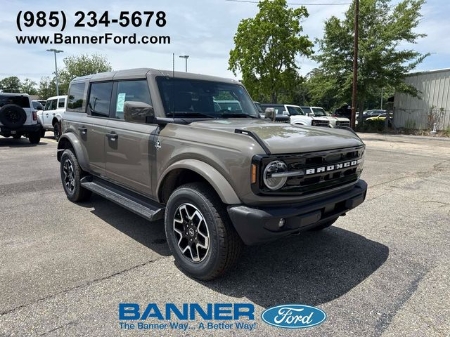 2026 Ford Bronco Outer Banks