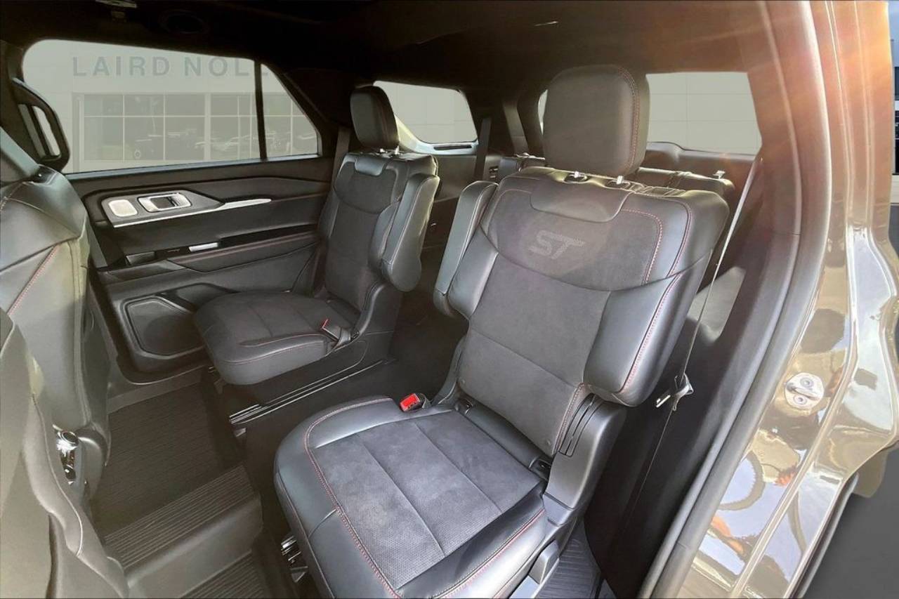 2026 Ford Explorer ST - Photo 27