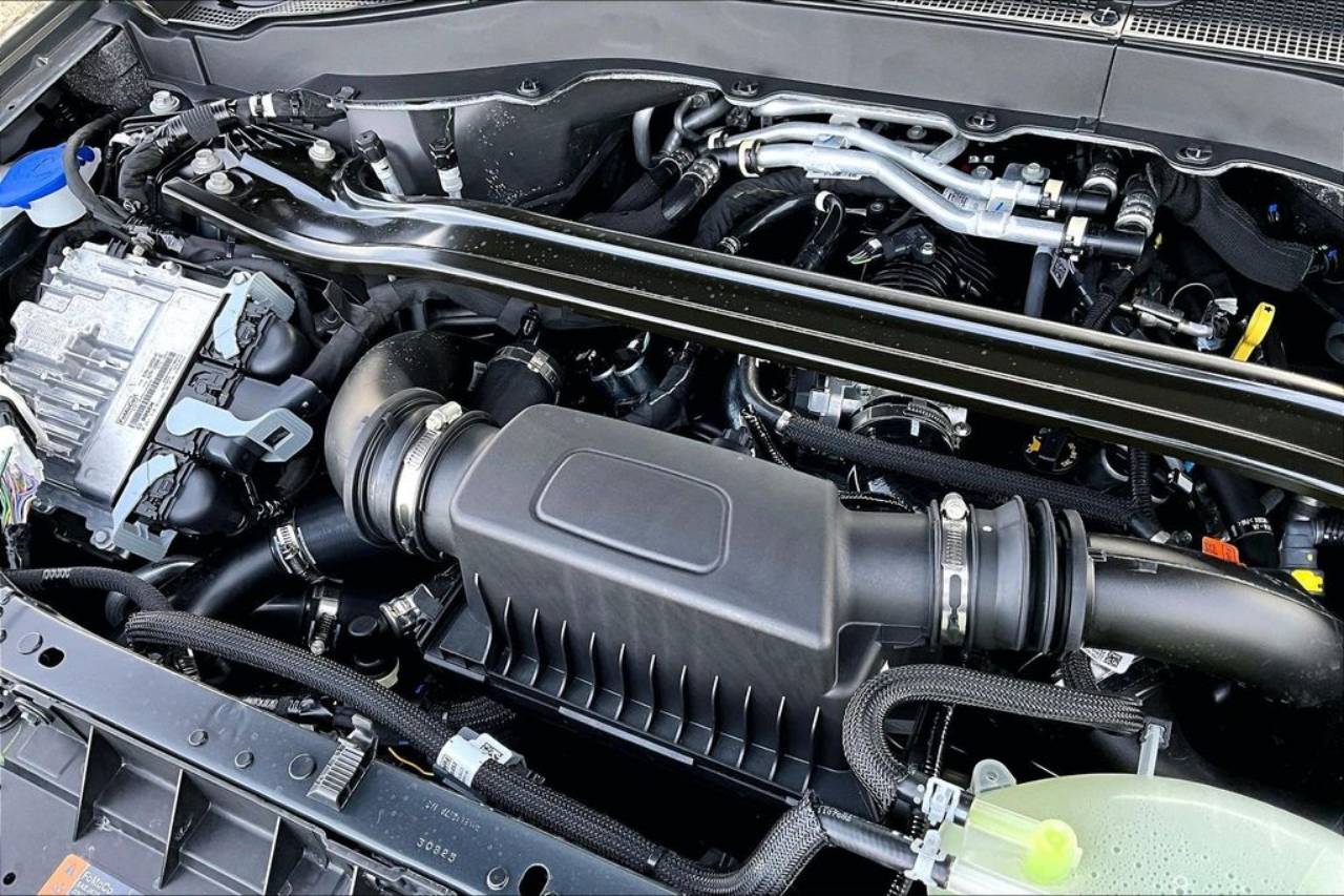 2026 Ford Explorer ST - Photo 33