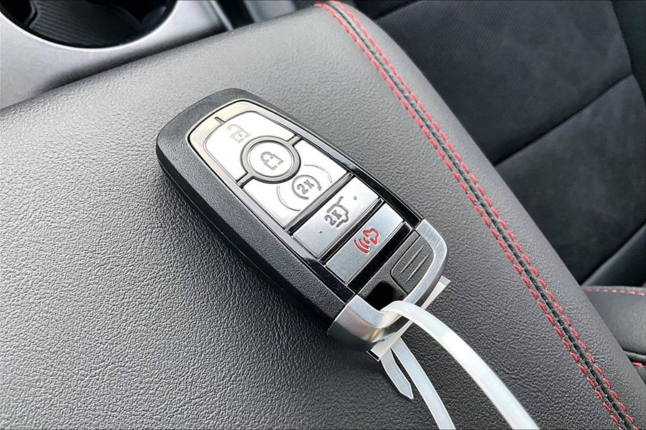 2026 Ford Explorer ST - Photo 36