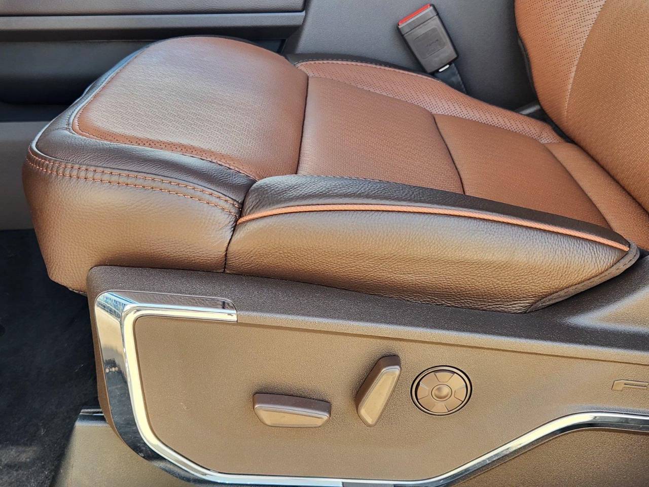 New 2026 Ford Super Duty F-450 DRW King Ranch, photo 17
