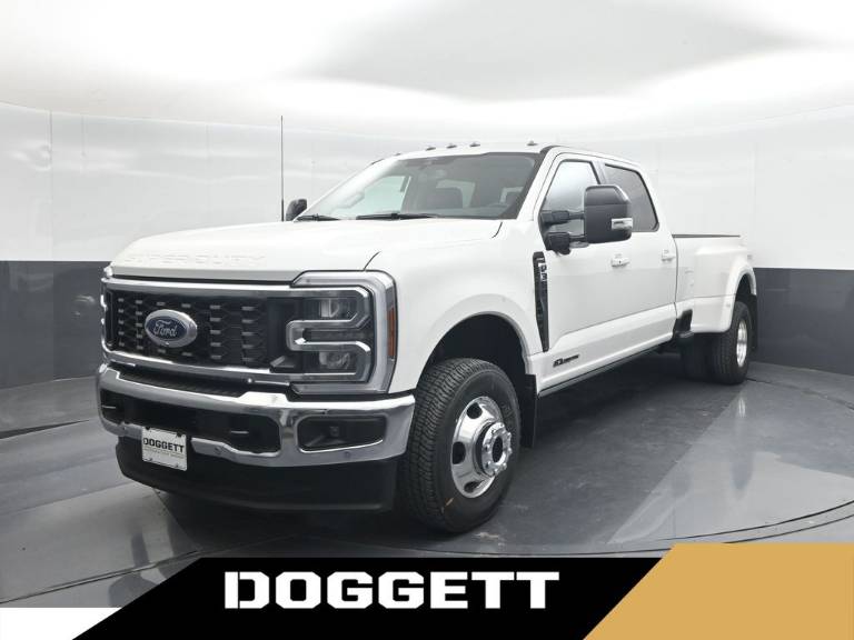 2026 Ford Super Duty F-350 DRW LARIAT