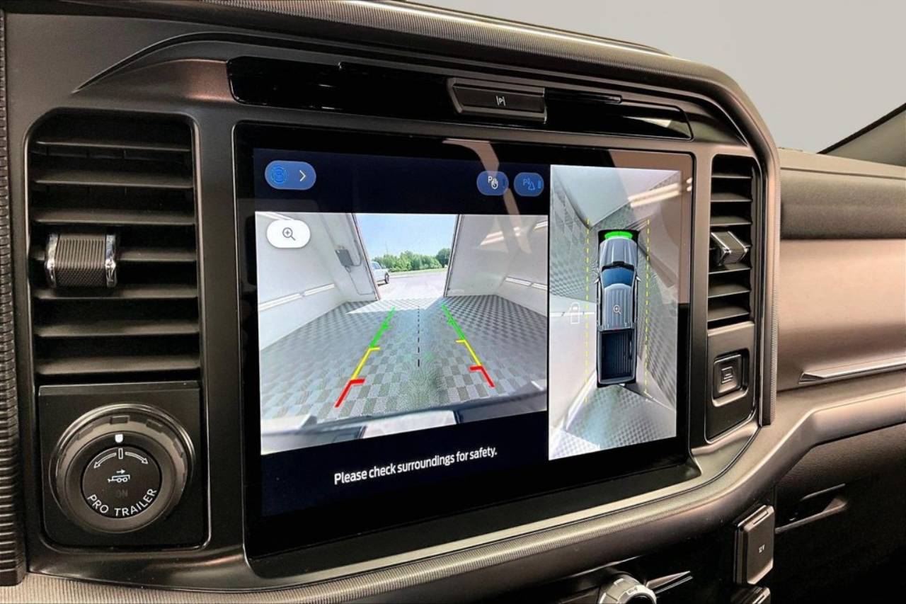 2025 Ford F-150 Platinum - Photo 22