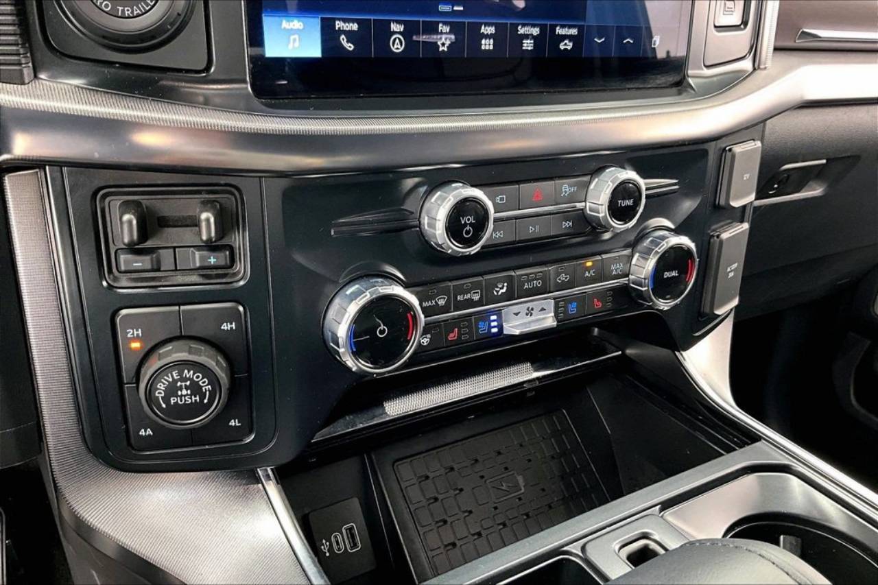 2025 Ford F-150 Platinum - Photo 32