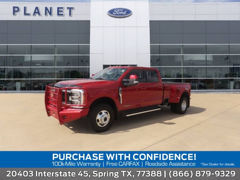 2023 Ford Super Duty F-350 DRW LARIAT 4WD Crew Cab 8' Box