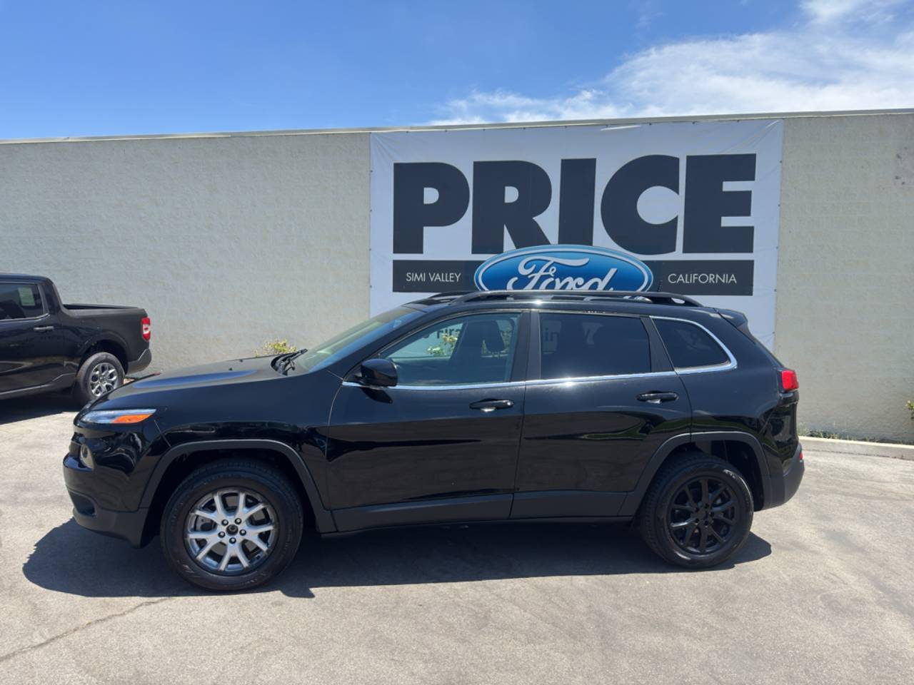 Used 2017 Jeep Cherokee Latitude with VIN 1C4PJLCB4HW566052 for sale in Simi Valley, CA
