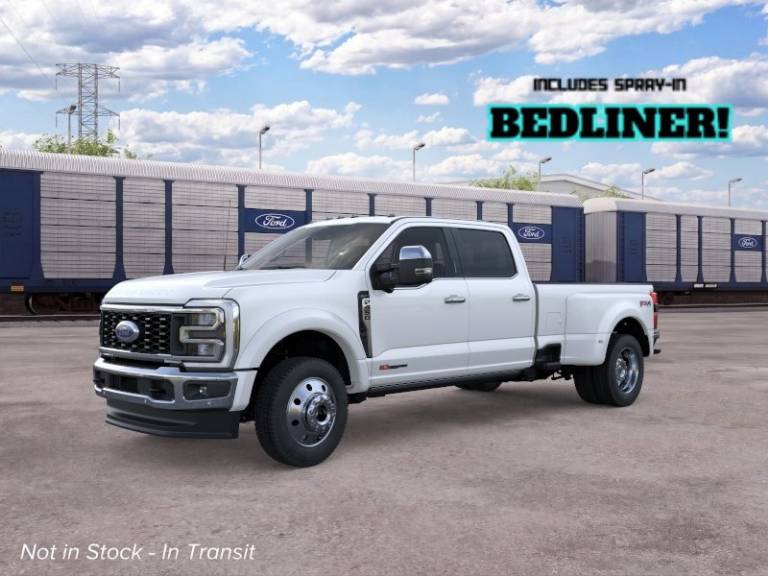 2026 Ford Super Duty F-450 DRW LARIAT
