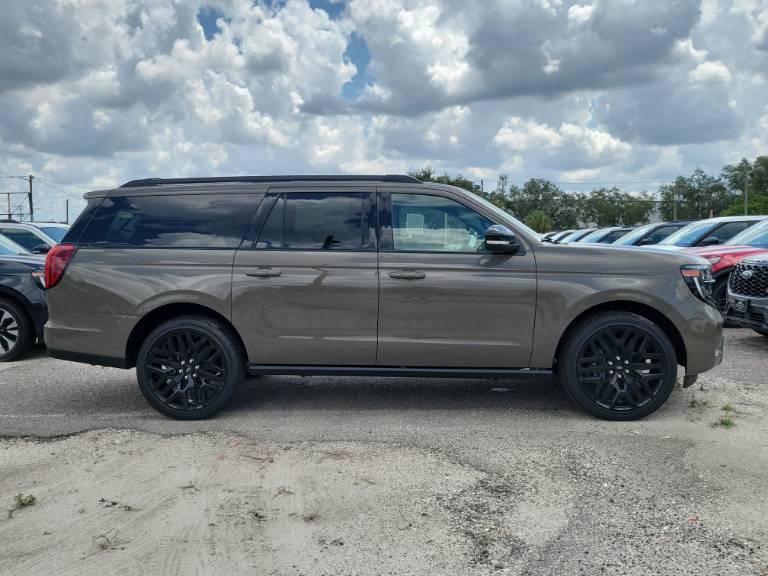 2027 Ford Expedition MAX Platinum